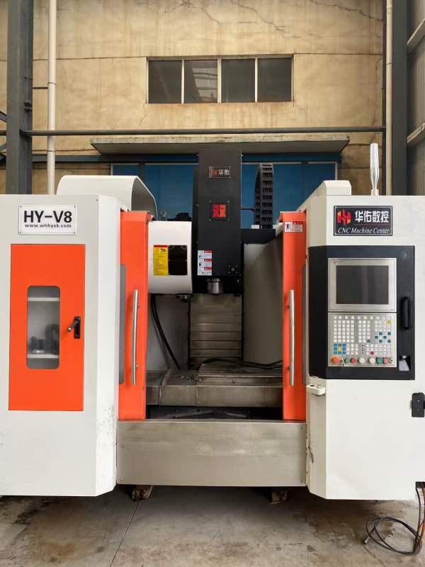 仓库现货。多款精品850加工中心，通电即用。