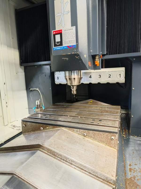 扬森 YS601A-H1雕铣机，工作台mm，三轴行程X600/Y500/.