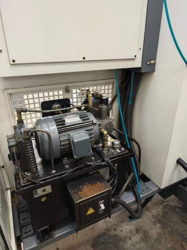 纽威HM1006H单工位卧加，发那科系统，BT50主轴10000转.