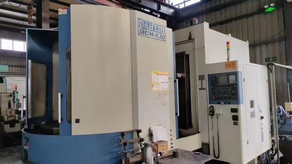 台湾大立630卧加，回转交换双工位，BT50齿轮头，三轴.