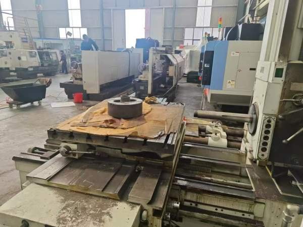 出售德国沙尔曼95年产卧式镗床，后改数显，镗杆直径80.