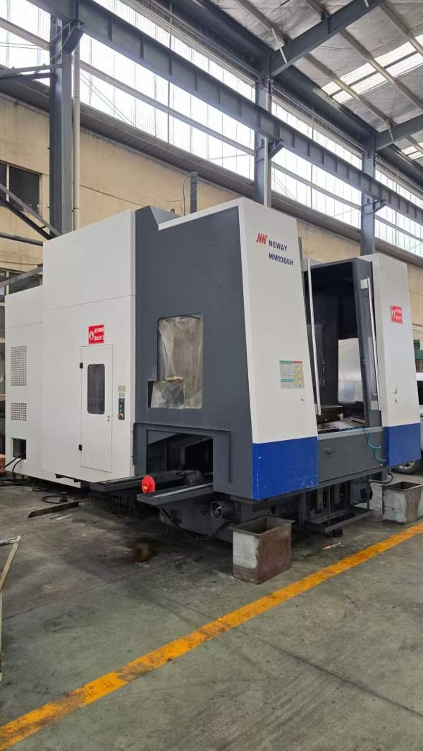 纽威1米单工位卧加。型号HM1006H单工位卧加，发那科系.