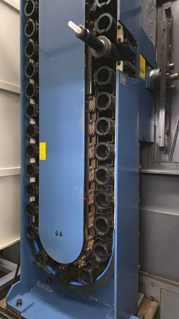 纽威1米单工位卧加。型号HM1006H单工位卧加，发那科系.