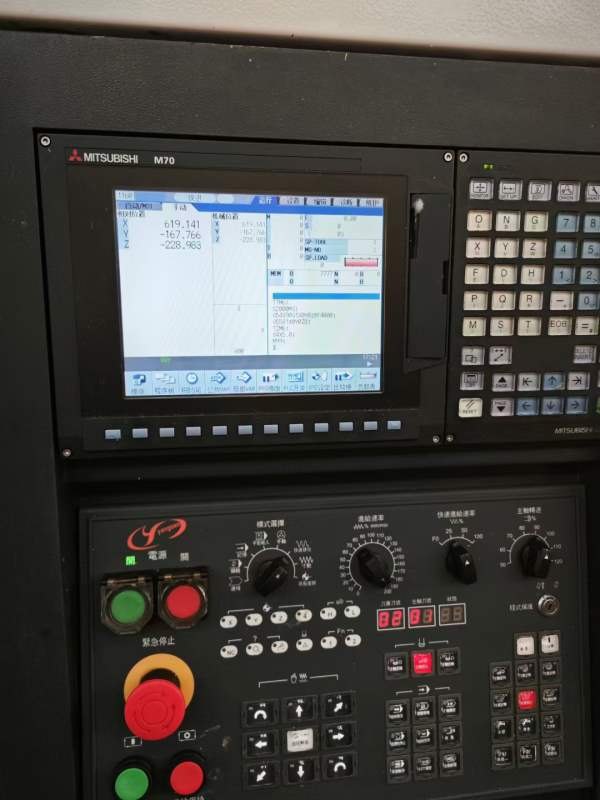 扬森1160立加，同款3台，，BT40主轴转速10000转，三轴.