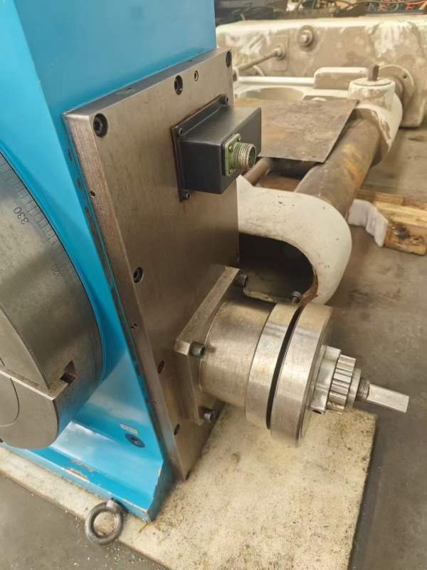 出售2016年烟台三立630数控转台一个，立卧两用，安装.