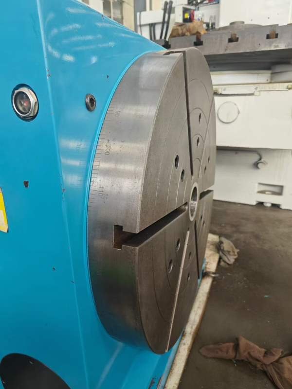 出售2016年烟台三立630数控转台一个，立卧两用，安装.