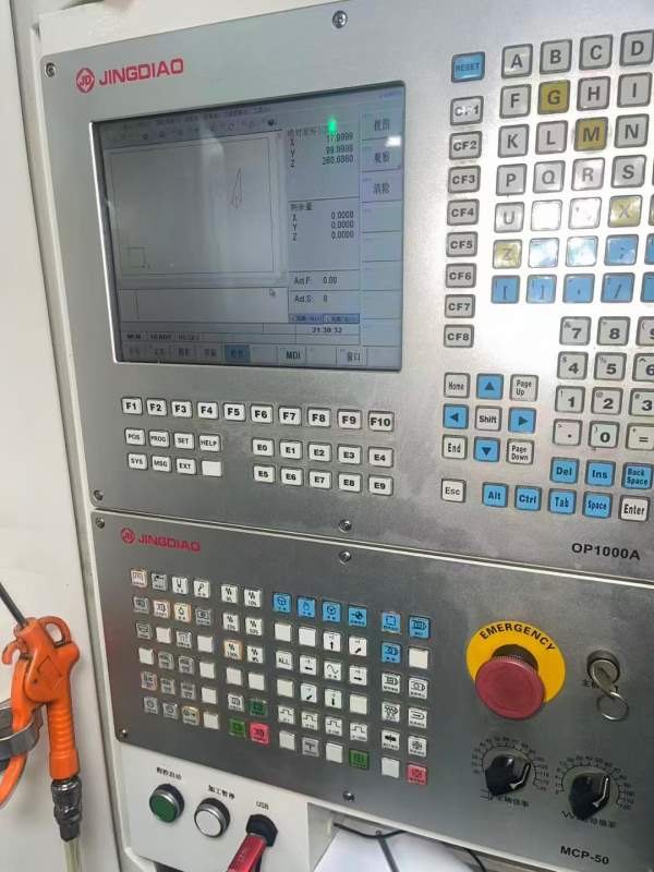 北京精雕550TZ一台