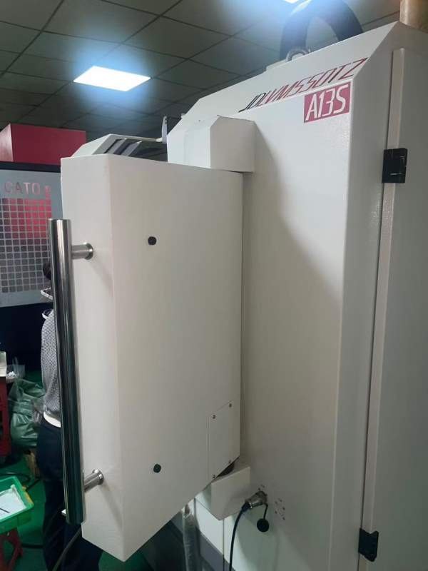 北京精雕550TZ一台