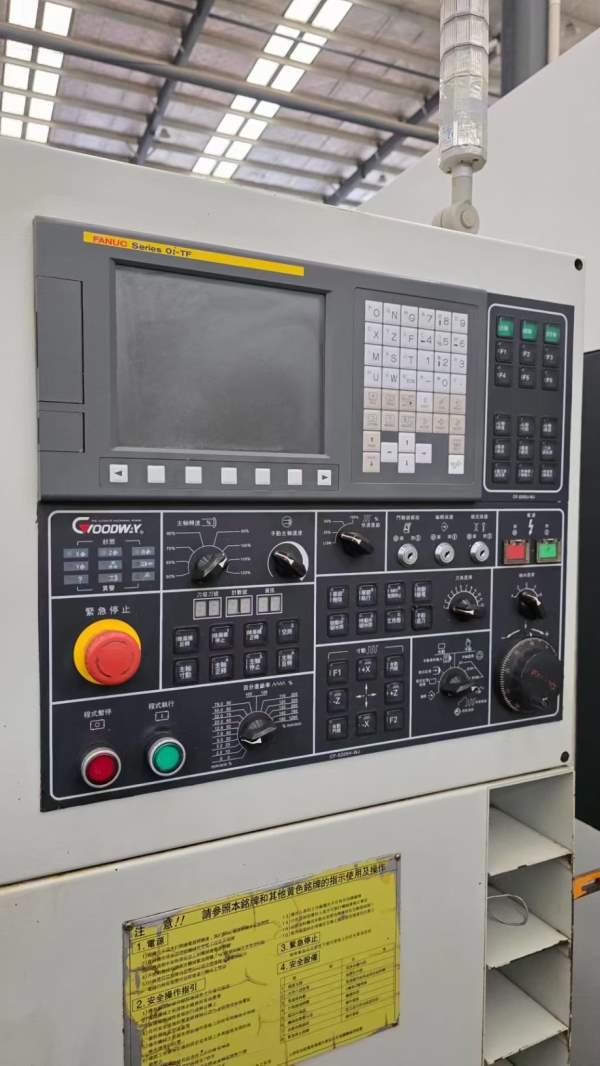 台湾程泰GLS1500e数控车，同款2台，发那科TF系统，6寸.