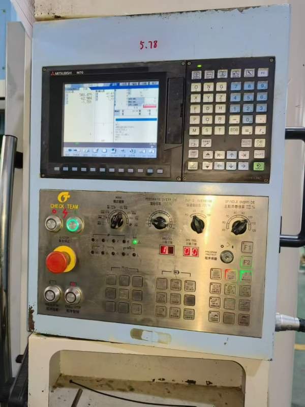 工厂在位一台台湾兆群1060两线一硬一台数控铣，三菱70.
