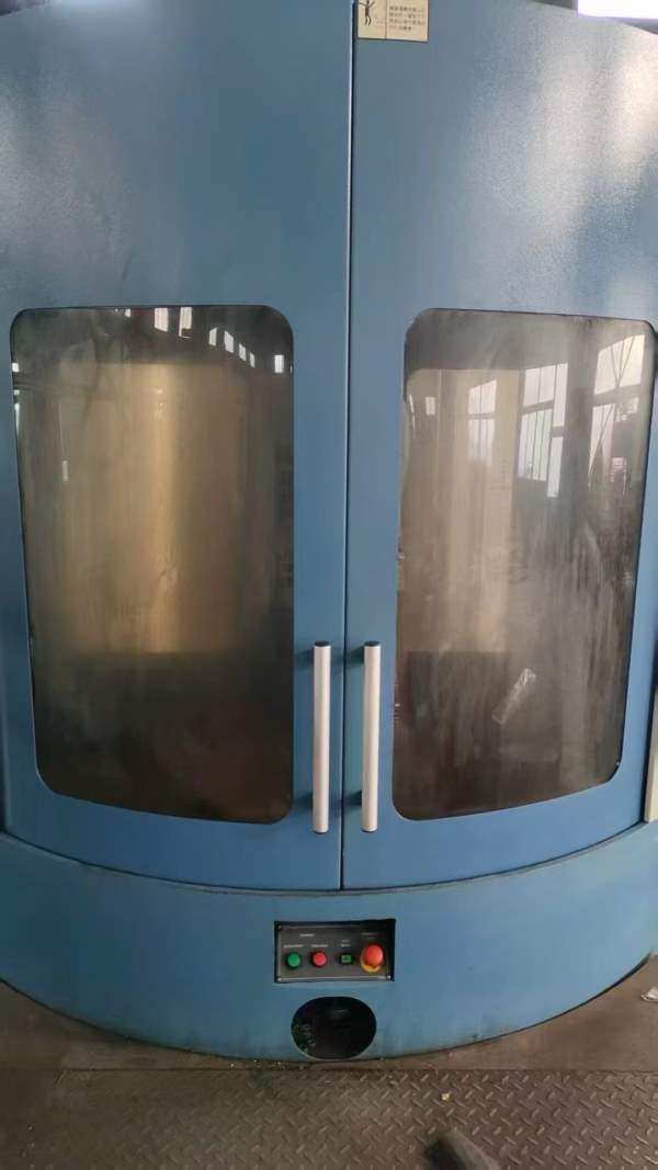 台湾大立630卧加，回转交换双工位，BT50齿轮头，三轴.