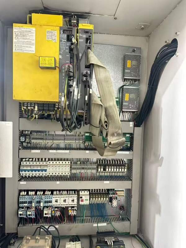 已售一台，同款两台2016年佳泰855加工中心，发那科系.