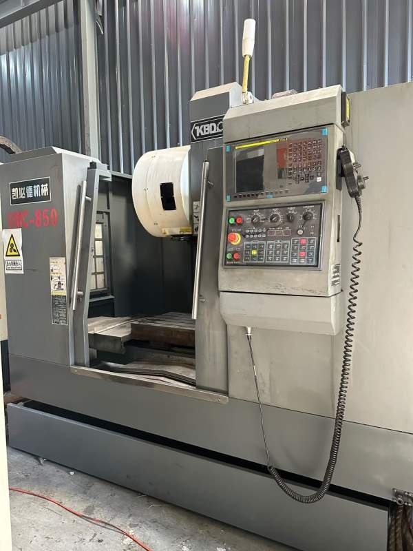 凯必德850加工中心   两线一硬  发那科系统   主轴800.