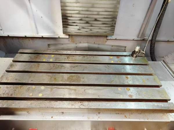 新诺（皖南）V8加工中心年份：2022年系统：发那科OI-M.