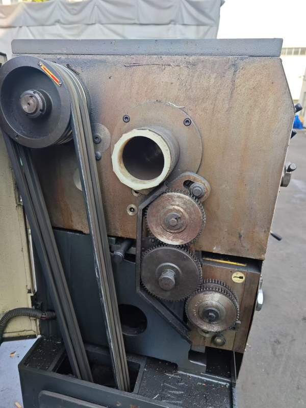 刚刚到货:精品宝鸡CS6150C3米车床，主轴孔105c，低价.