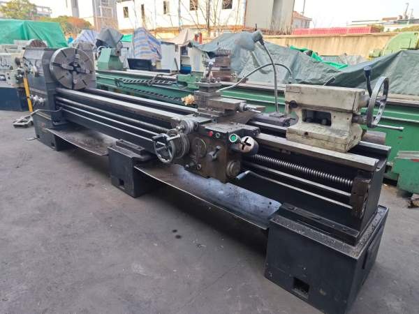 刚刚到货:精品宝鸡CS6150C3米车床，主轴孔105c，低价.