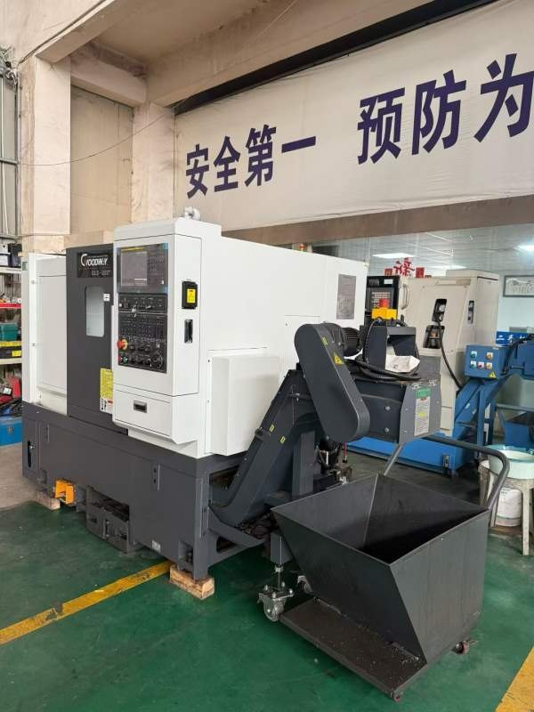 台湾程泰GLS200数控车床10寸选配卡盘12工位重型伺服刀.