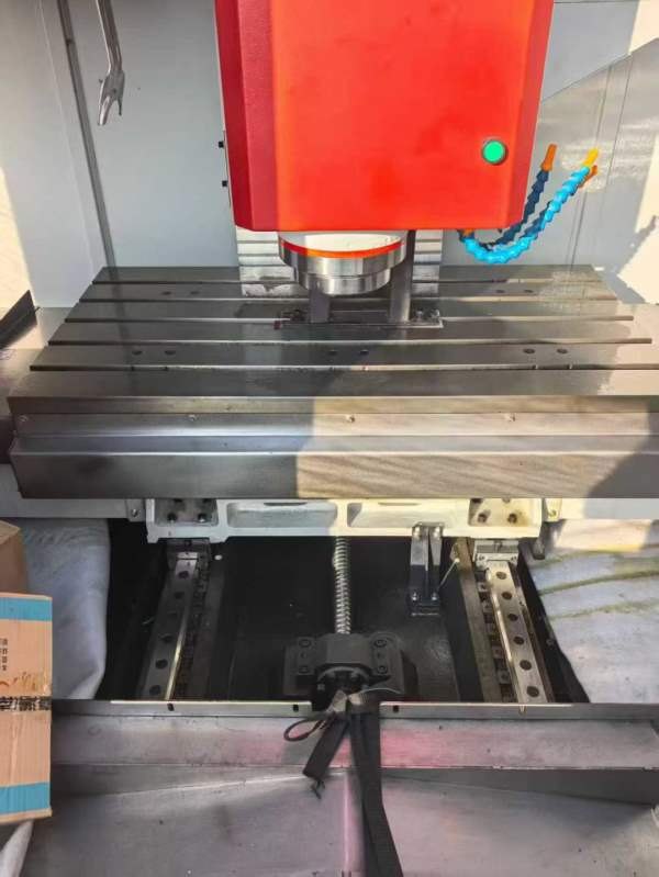 台湾颖元1060加工中心全新机，二狗价格，仅此一台