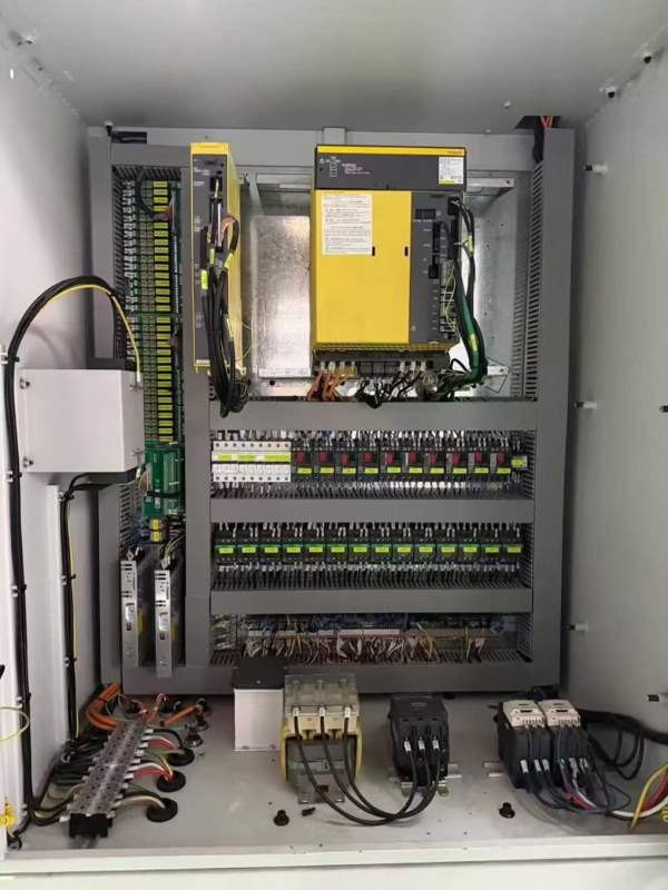 台湾颖元1060加工中心全新机，二狗价格，仅此一台