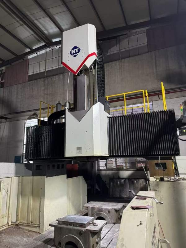 海天GRU2830米龙门，工作台2米3米，门宽2.8米，门高1..