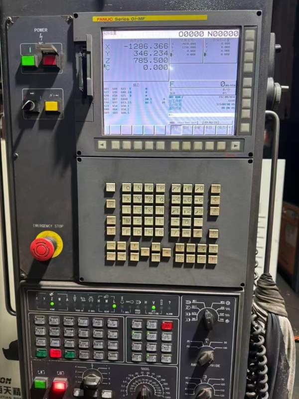 海天GRU2830米龙门，工作台2米3米，门宽2.8米，门高1..