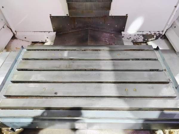 到货一批台湾机王永进FV85A加工中心，上市公司设备，.