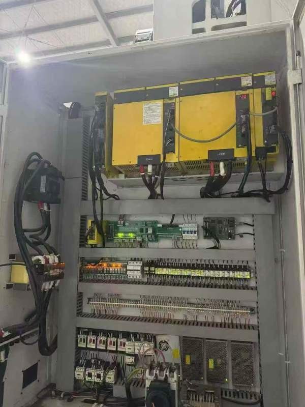 荣田VL-125C数控立车参数如下： 回转直径 1600mm 车削.