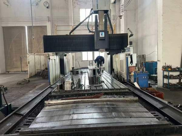 刚刚到货，准新高配国盛GMF-6034RH数控龙门铣床一台，.