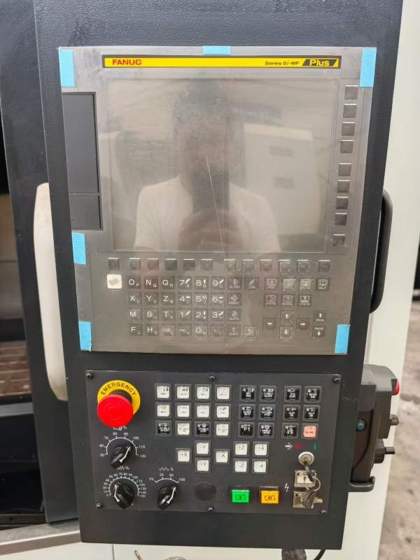 仓库现货，多款精品立式加工中心，一手货源，通电即用.