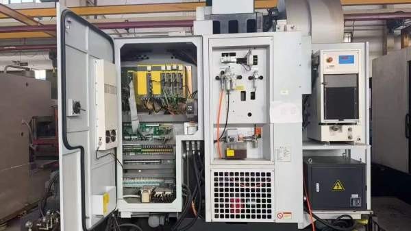 使用1000小时左右同款4台友佳1000A立加、发那科@驱动.