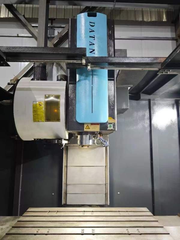 杭州大天1160加工中心，发那克m f Plus系统，45滚柱线.