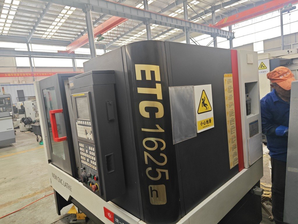 出售沈阳产ETC1625斜身数控车