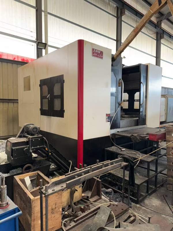 新定乔峰630单台卧加，工作台630630，三轴行程1300950.