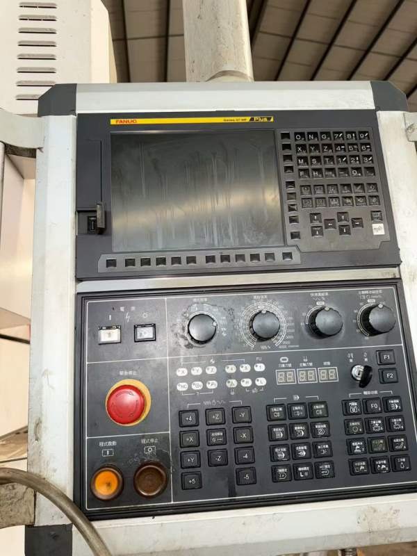 新定乔峰4028龙门，工作台2米4米，门宽2.8米，门高1.4.