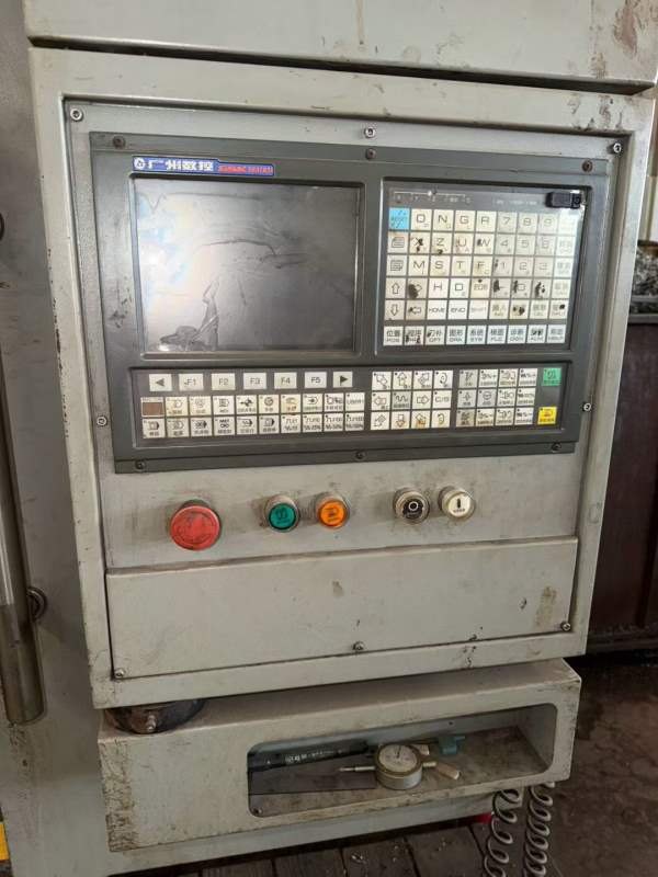 山东星火61125X1500数控车。