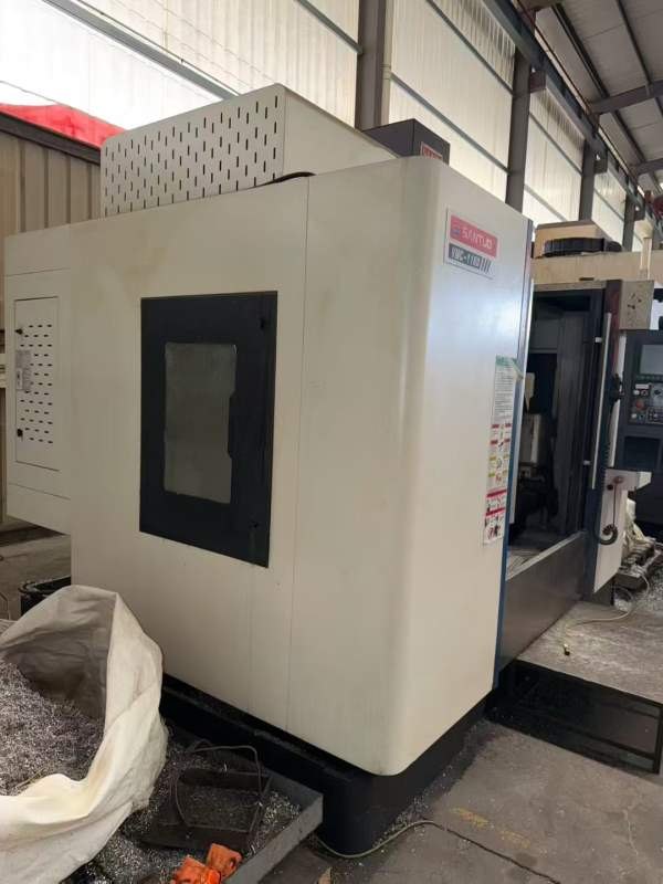 杭州三拓1160立加，机器安装少用，BT40主轴，带24把机.