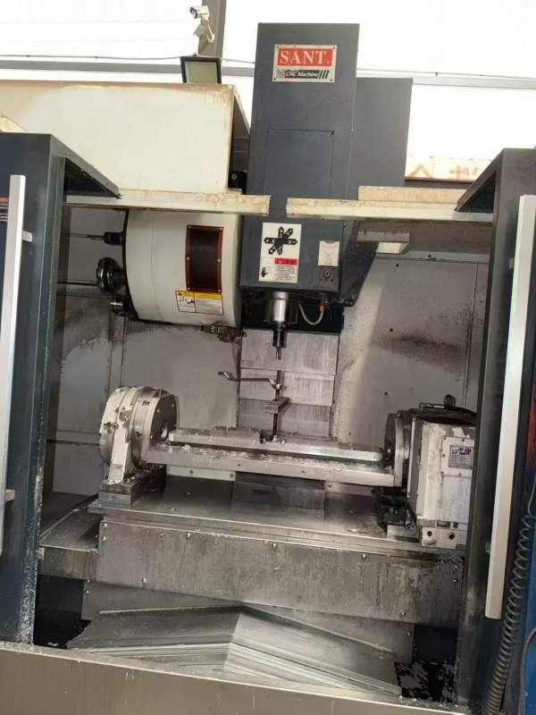 杭州三拓1160立加，机器安装少用，BT40主轴，带24把机.