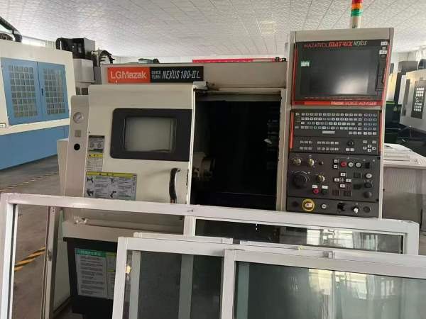 马扎克100L数控车床，6寸卡盘，12工位刀塔，同款2台。.