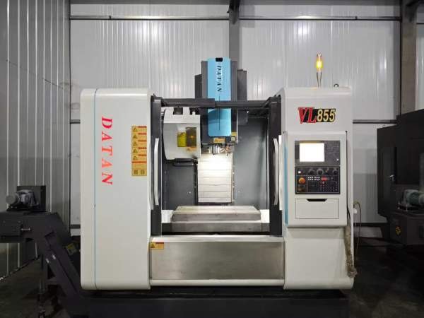 出售杭州大天855加工中心两台、发那克m f Plus系统，4.