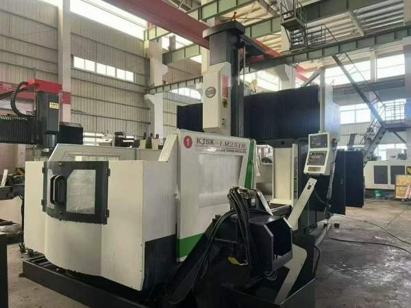 准新常州坤杰2518数控龙门，工作台2500/1600mm，门宽1.