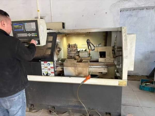 2018年金火6132数控车床，广数系统，导轨如精品