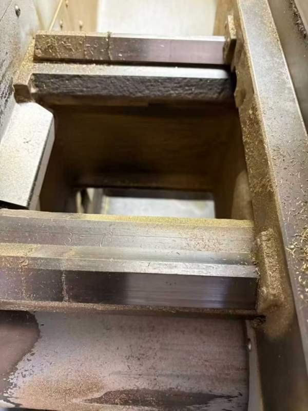 2018年金火6132数控车床，广数系统，导轨如精品