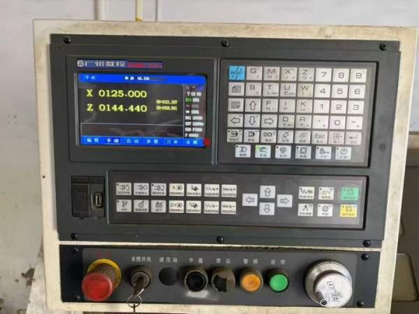 2018年金火6132数控车床，广数系统，导轨如精品
