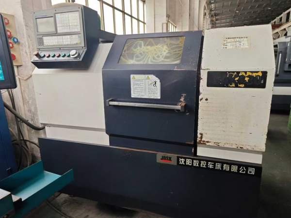 精品沈阳CAK630数控车床，线轨，6寸卡盘，排刀，广数.