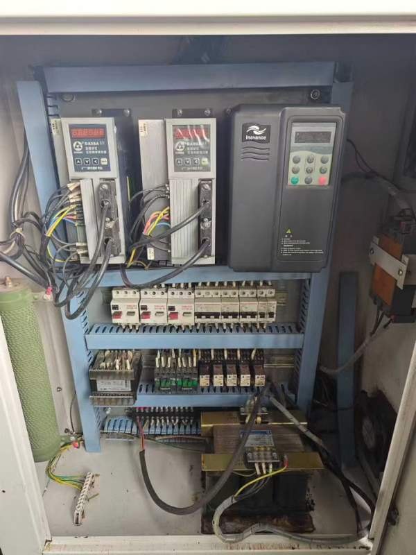 精品沈阳CAK630数控车床，线轨，6寸卡盘，排刀，广数.