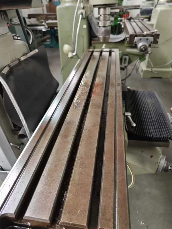 新到两台2024年精品4号炮塔铣两台，嘎嘎新