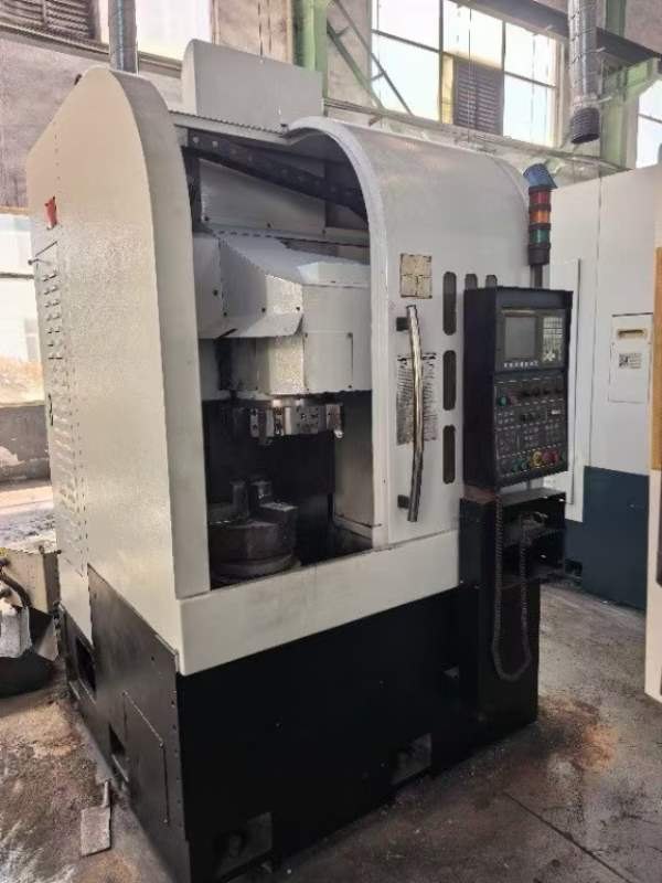 油欣VL-450R数控立式车床，同款10台。加工高度为450mm.