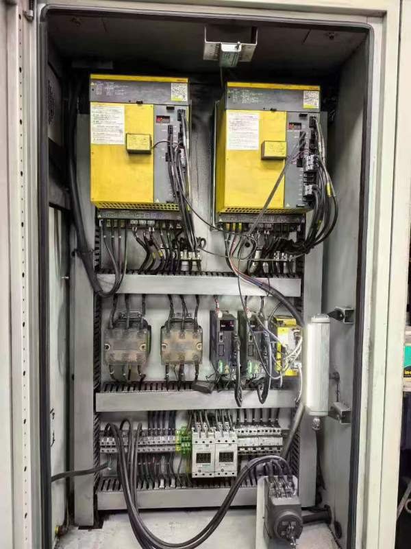 金沙ZDC-350数控倒立车双主轴12寸双主轴，双刀塔，双.