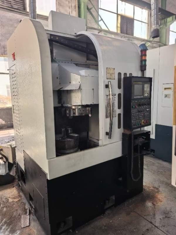 油欣VL-450R数控立式车床，加工高度为450mm，回转直径.