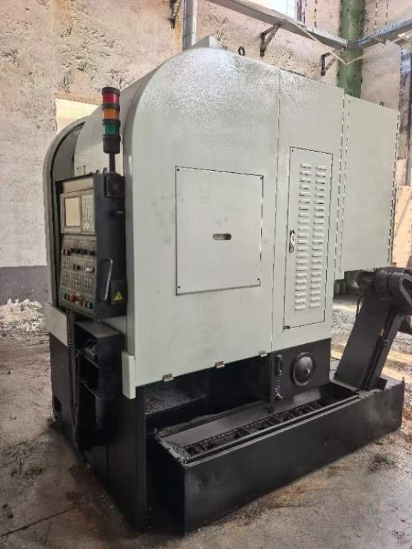 油欣VL-450R数控立式车床，加工高度为450mm，回转直径.